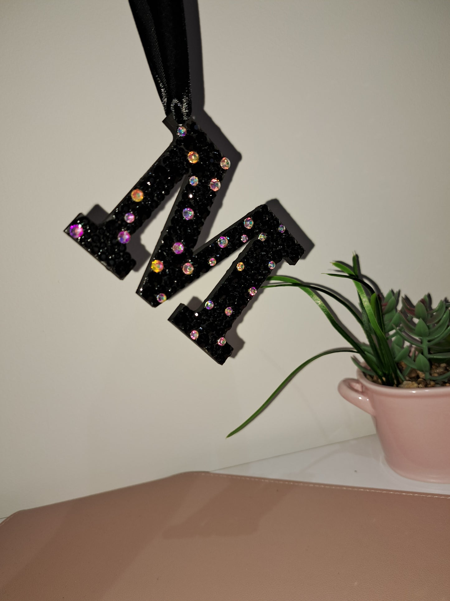 Hanging Initial